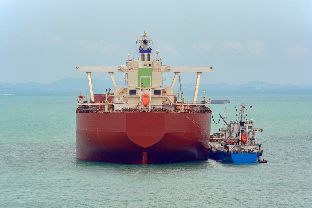 ship-to-ship oil transfer